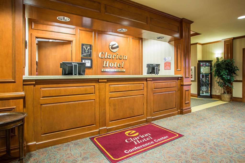 Clarion Hotel & Conference Center Toms River Interior photo